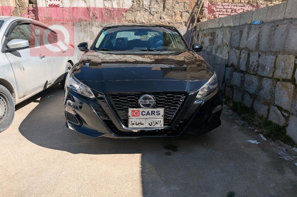 نيسان ألتيما